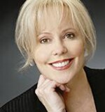 Elizabeth Tuppeny Headshot